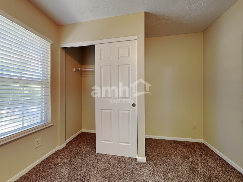 Building Photo - 532 Sugar Maple Ct