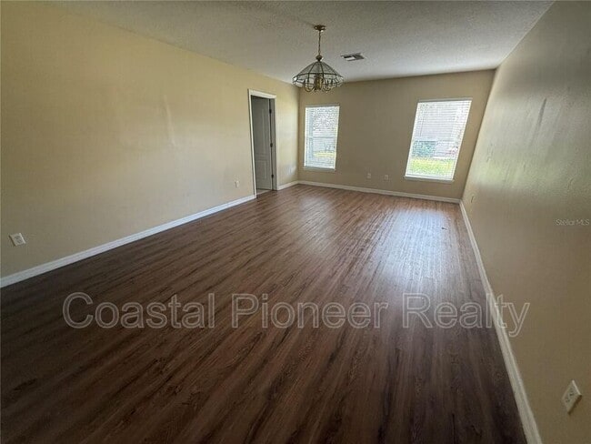 Building Photo - 5320 Lorilawn Dr