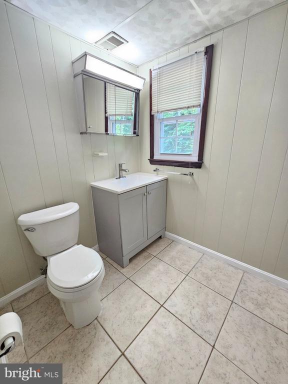 Building Photo - 5683 Ravenel Ln