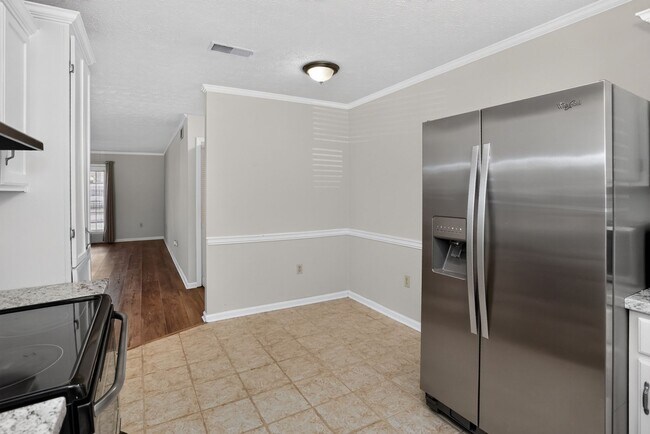 Building Photo - Charming 2BR Condo in Calhoun
