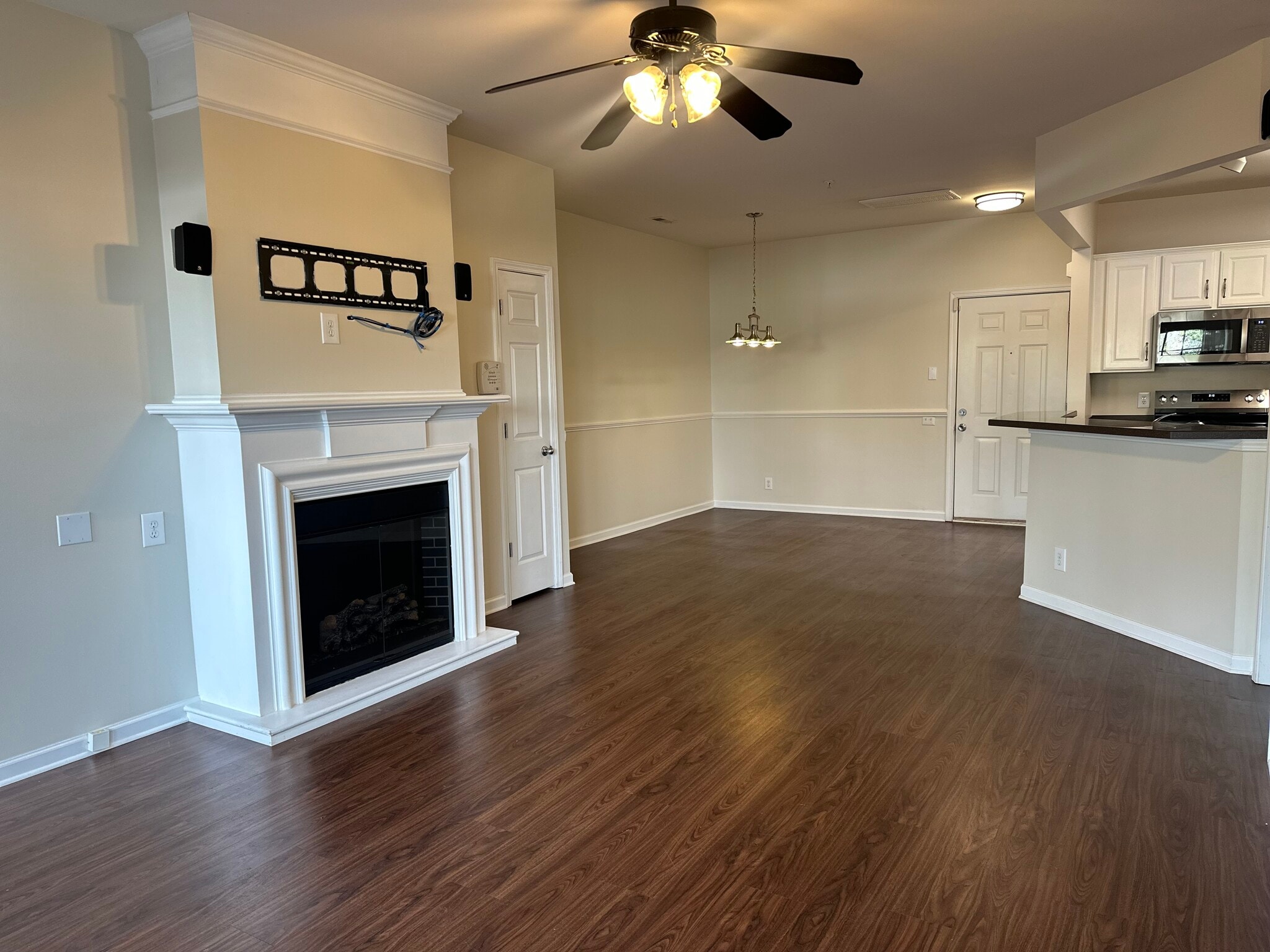 Living room and dining room - 3106 Margellina Drive