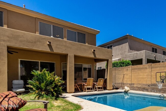 Building Photo - 10573 E Sheena Dr