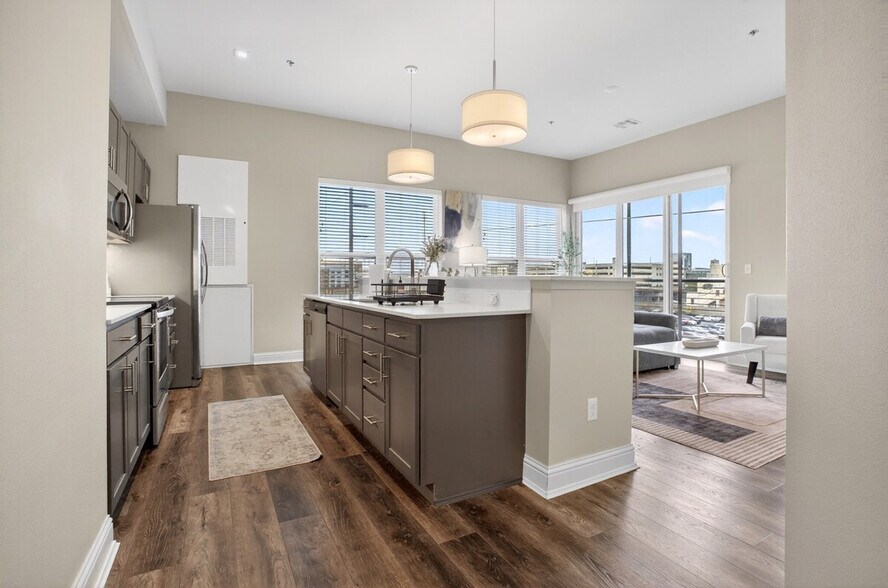 Building Photo - 112 N Boston Ave