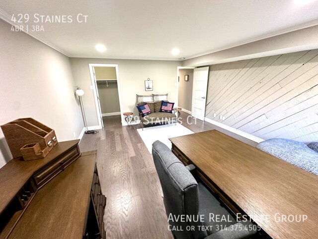 Building Photo - 429 Staines Ct
