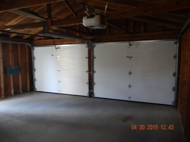 Building Photo - 210 Clarke St