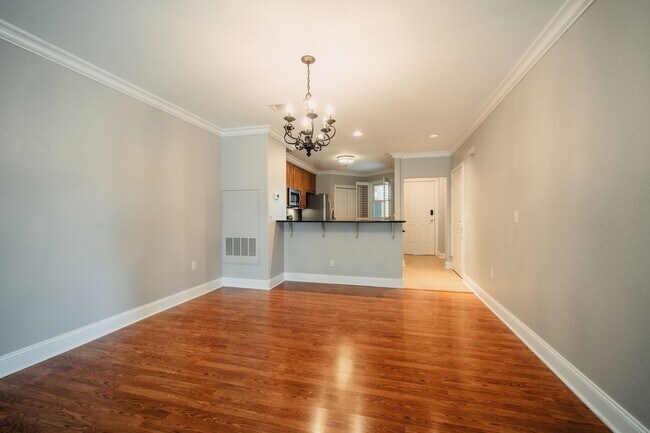 Building Photo - Harbor Crest condo for rent