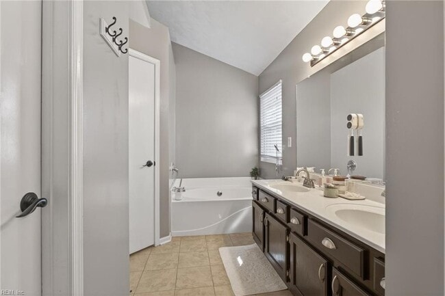 Building Photo - 307 Peachwood Ct