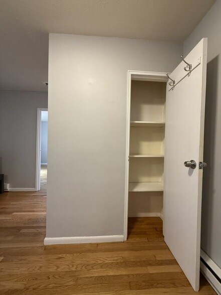 Building Photo - 565 Hyde Park Ave