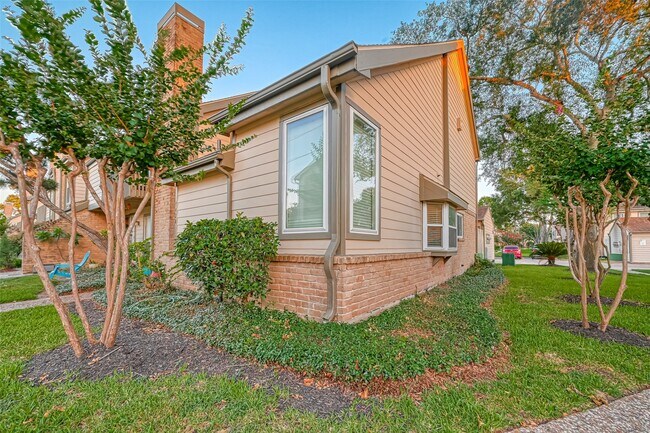 Building Photo - 742 Country Pl Dr