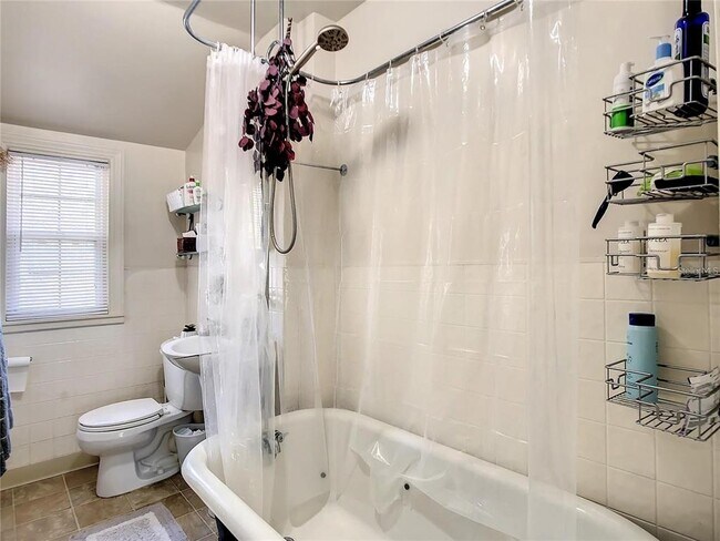 Building Photo - 1141 Sunset Point Rd