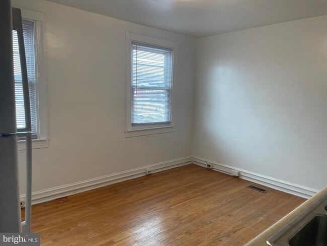 Building Photo - 440 Elrino St