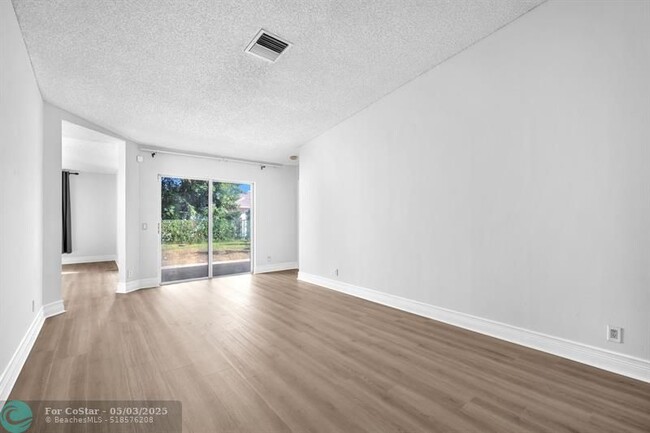 Building Photo - 1801 SW 120th Terrace