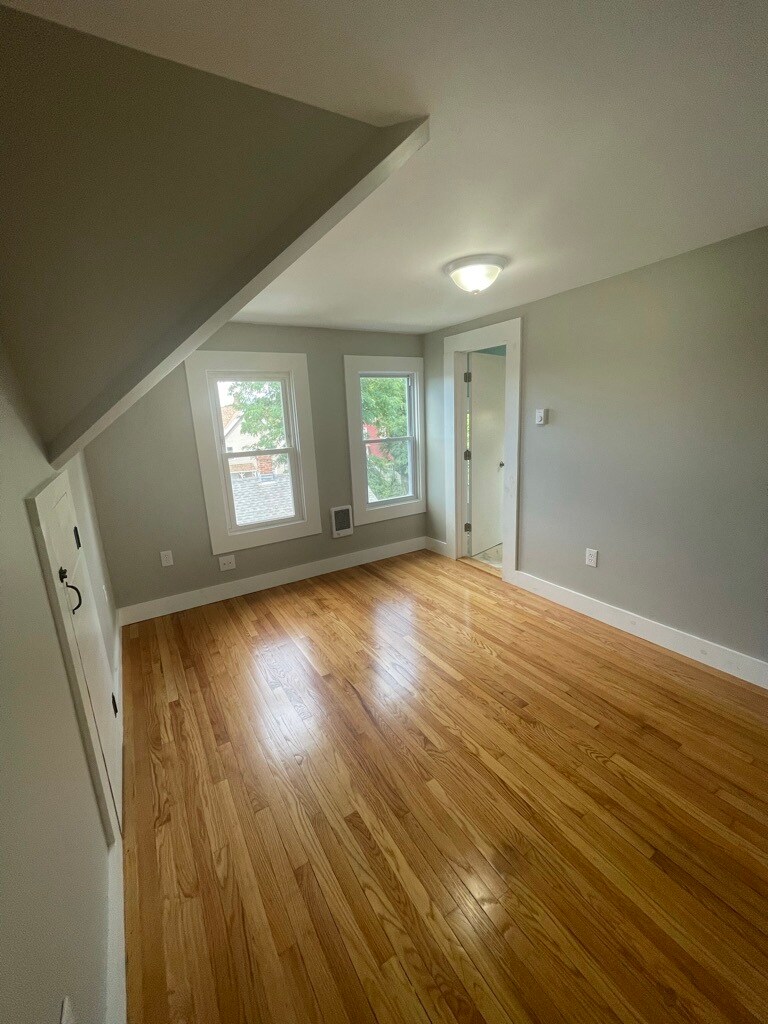 Building Photo - 188 S Orchard St