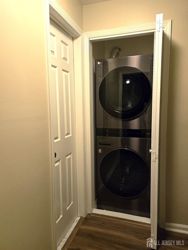 Building Photo - 49 Alexandria Way