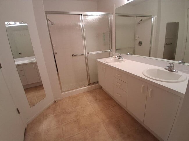 Building Photo - 9142 Cotswald Way