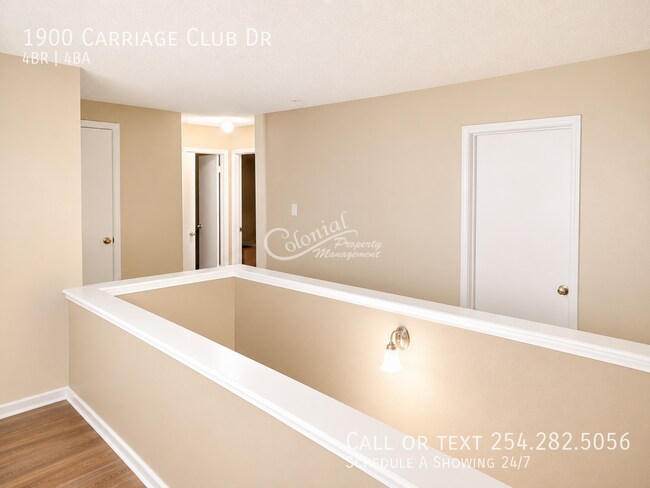 Building Photo - 1900 Carriage Club Dr