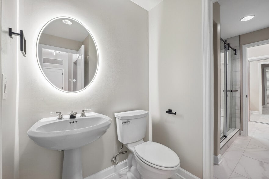 Building Photo - 3475 Oak Valley Rd NE