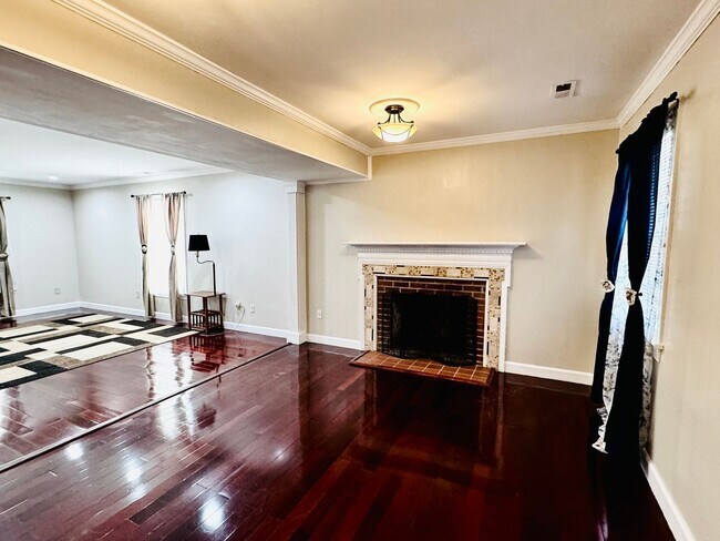 Building Photo - Conveniently located near Langley Air Force Base!