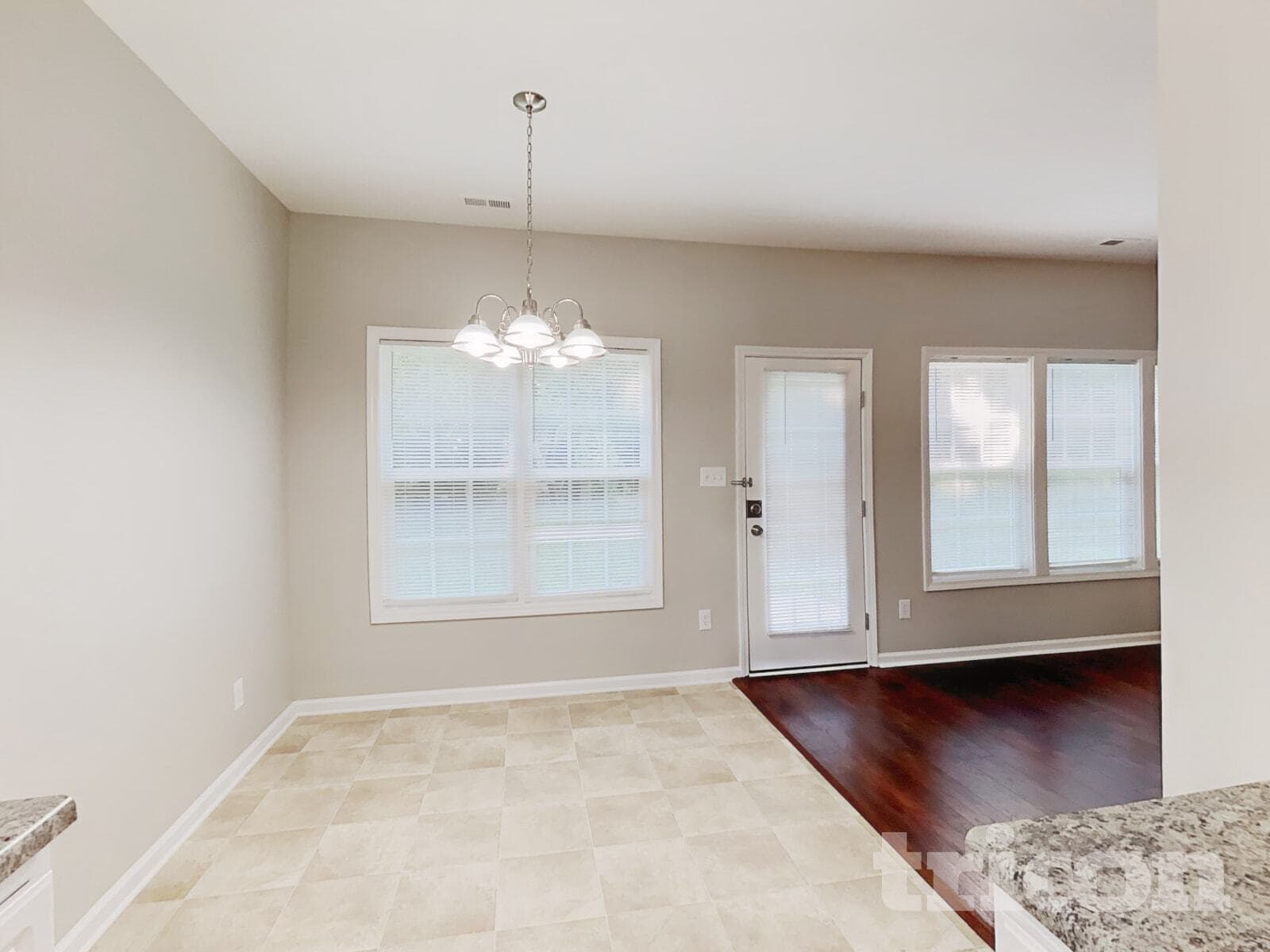 Building Photo - 4053 Laurel Glen Dr