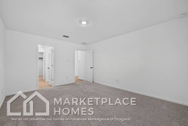 Building Photo - 412 Sambal Dr