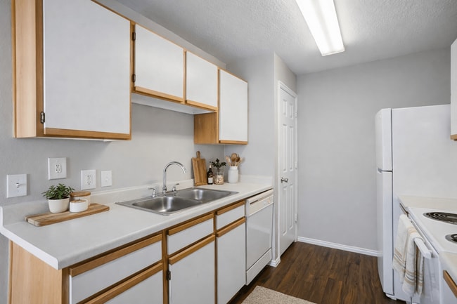 Building Photo - Haven Pointe Apartments