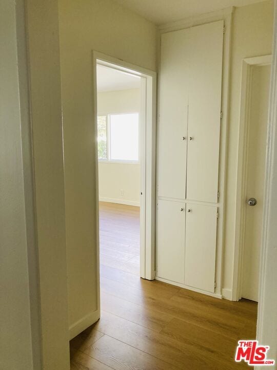 Building Photo - 348 Rexford Dr