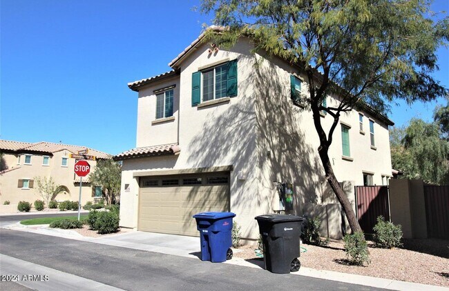 Building Photo - 3173 S Magnolia Ln