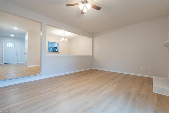 Building Photo - 1567 Sword Dancer Dr