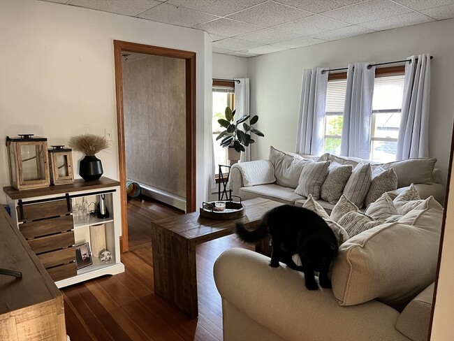 Building Photo - 102 Summer St