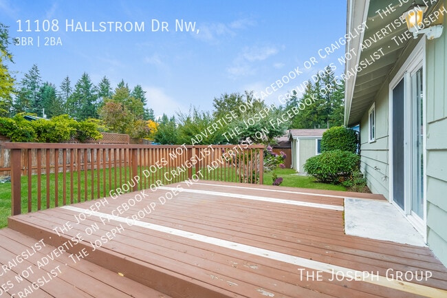 Building Photo - 11108 Hallstrom Dr