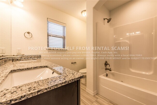 Building Photo - 4530 W Divide Dr