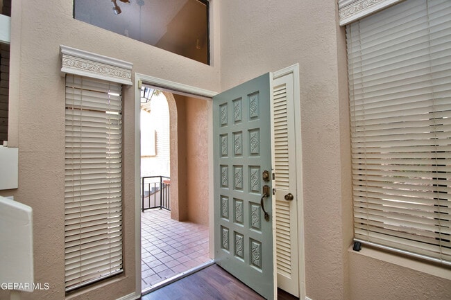 Building Photo - 5710 Mira Grande Dr