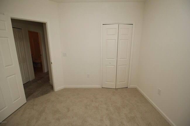 Building Photo - 561 Dillard Dr SE