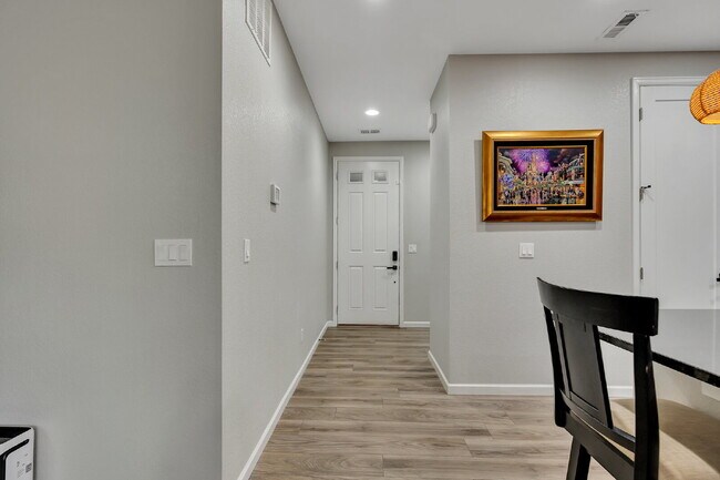 Building Photo - Newer Build 3 Bedroom Home In a Beautiful Neighborhood!