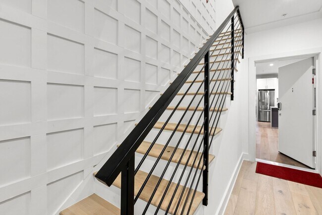 Building Photo - 2 Bed 2 Bath - Adams Morgan Condo - Comple...