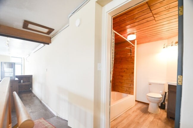 Building Photo - Commercial and Residential Option! Main St Alma!