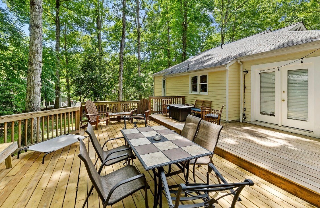 Building Photo - 5613 Woods Walk Rd