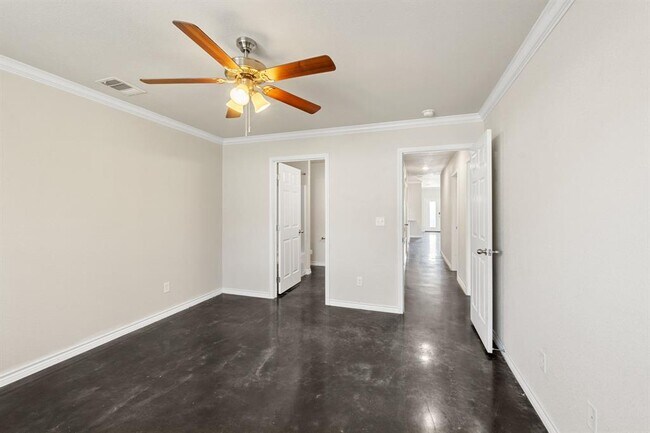 Building Photo - 917 Ramblewood St