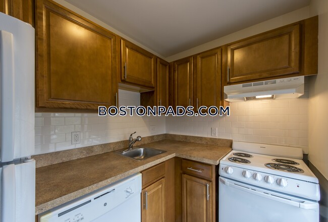 Building Photo - 1088 Boylston St
