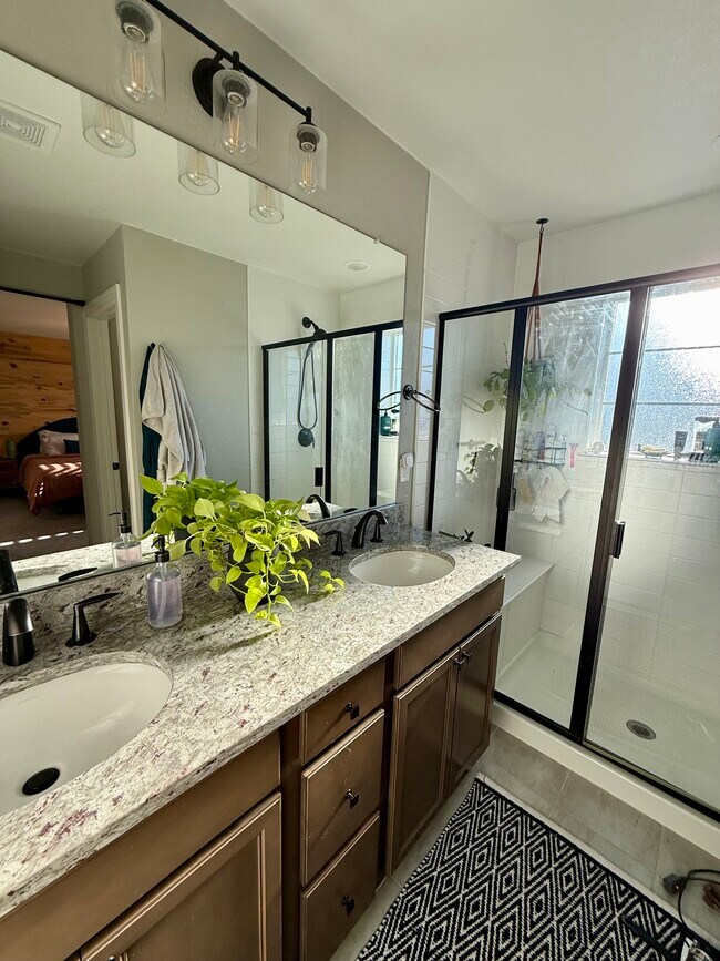 Building Photo - 1818 Rose Quartz Heights