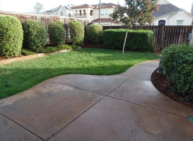 Building Photo - 2266 Campbell Cir