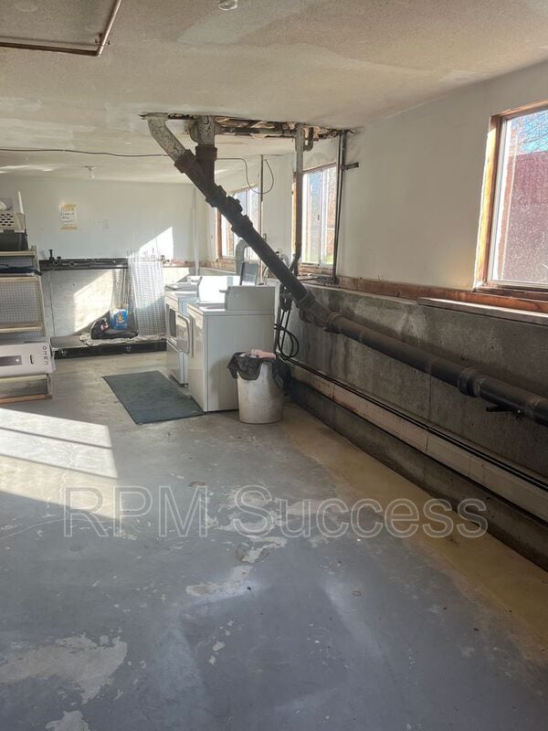 Building Photo - 841 Tucker Rd