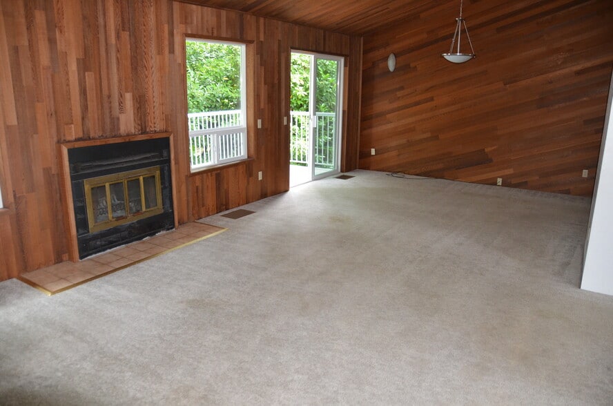 Building Photo - 3700 Beazer