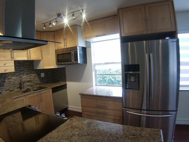 Building Photo - 854 Normandy Trail