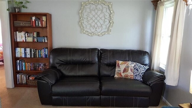 Building Photo - 521 Lonsvale Dr