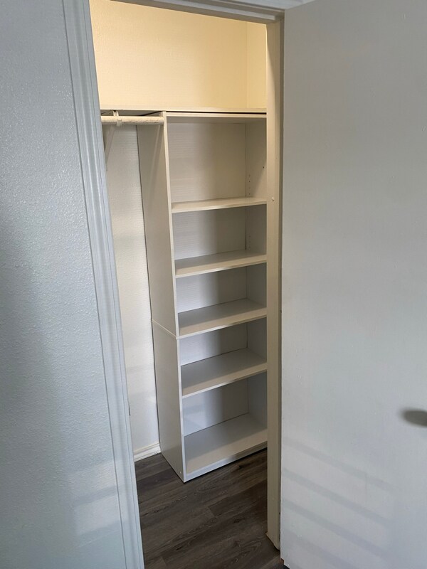 Building Photo - 5415 Buena Vista St