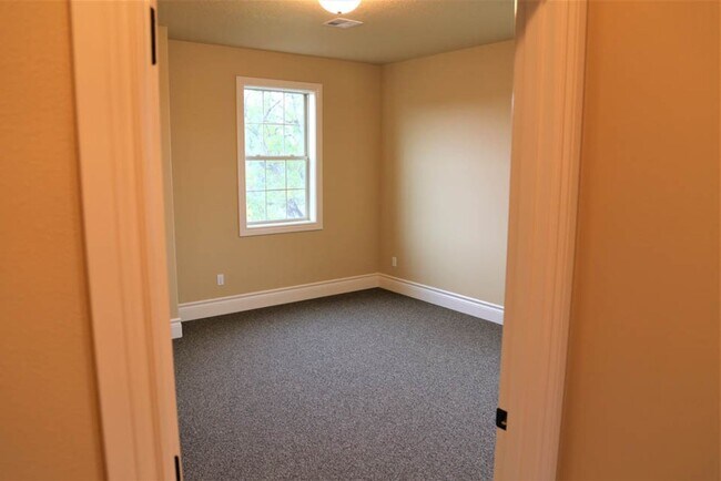 Building Photo - New Home! 5 Bedroom, Bonus Room, 6 Bathrooms