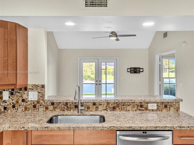 Building Photo - 10323 Hidden Springs Ct