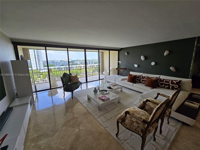 Building Photo - 11113 Biscayne Blvd