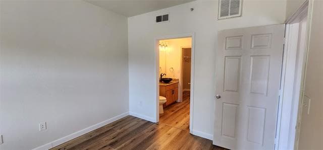 Building Photo - 3102 Kings Rd